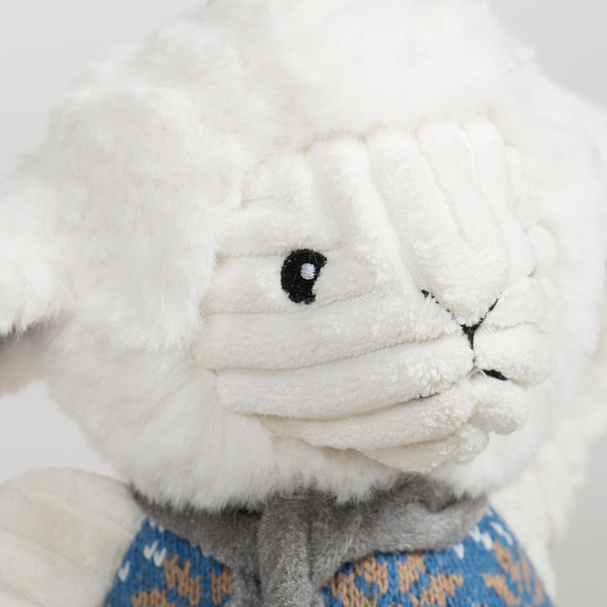 Leo Lamb Knottie® Plush Dog Toy – 5 Squeakers, Tuffut Technology®, Small & Large HuggleHounds