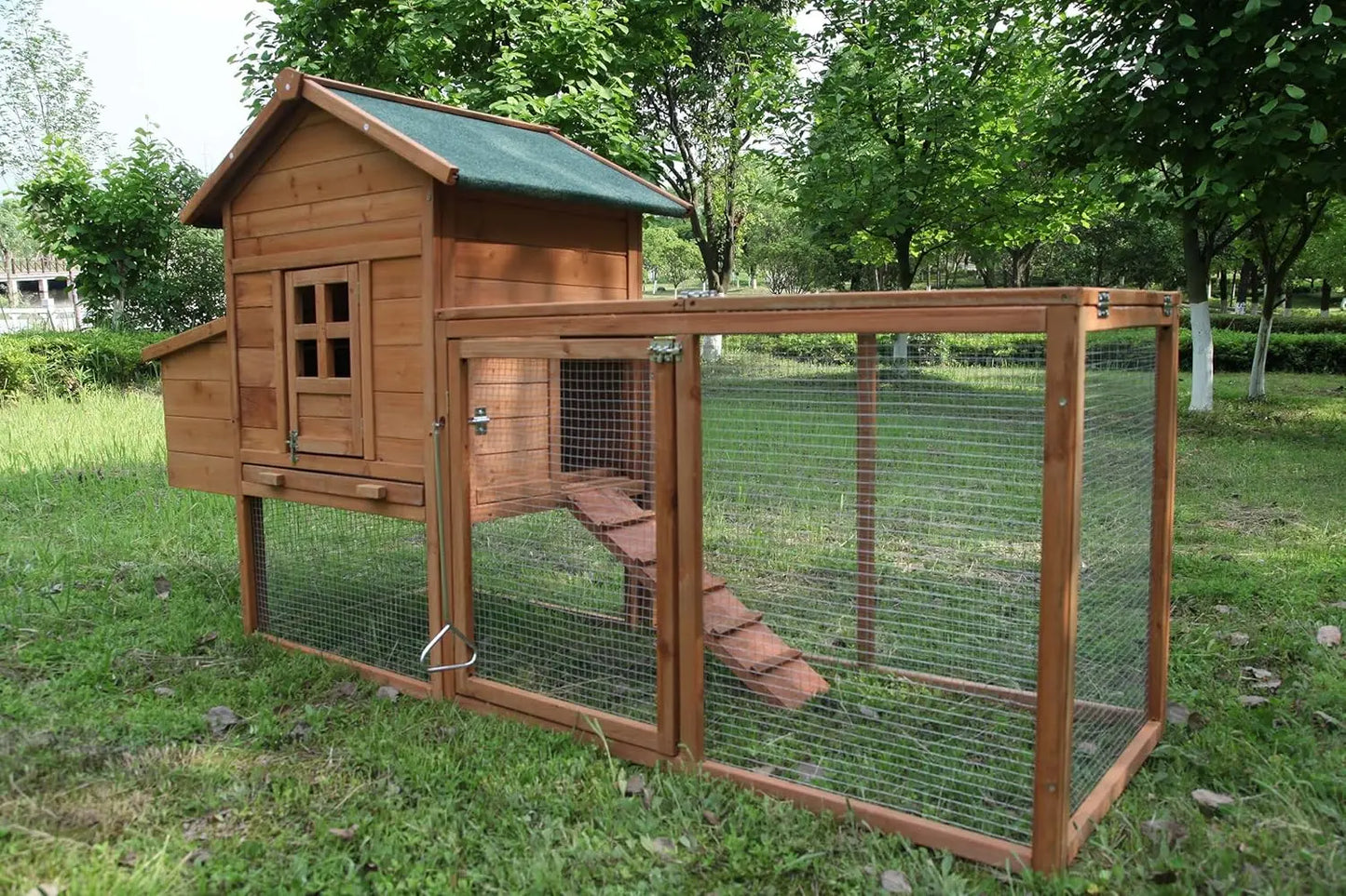 Outdoor Chicken Coop for 2-4 Chickens Wooden House