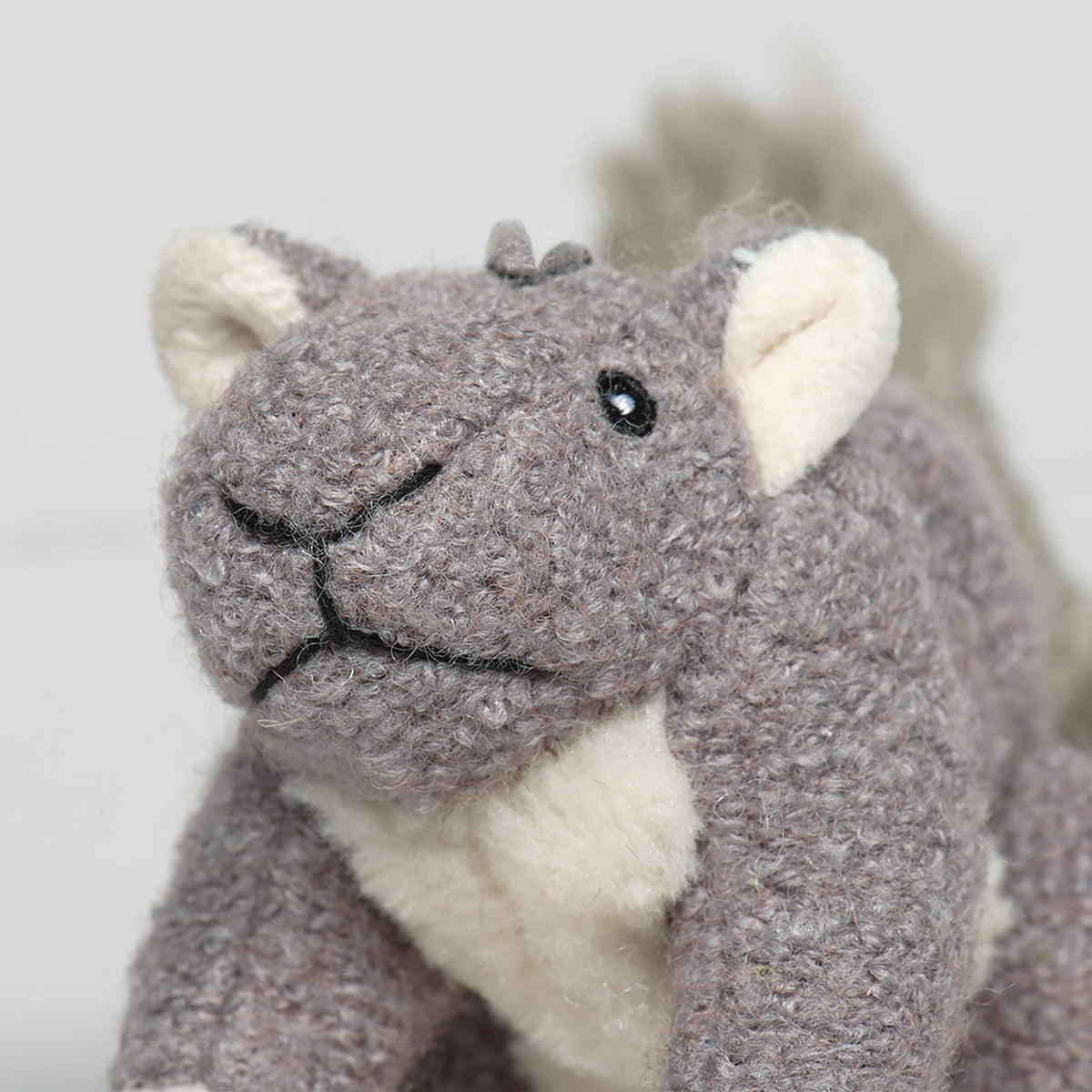 Feller Squirrel Plush Dog Toy – Soft, Squeaky Tug Toy for Dogs HuggleHounds